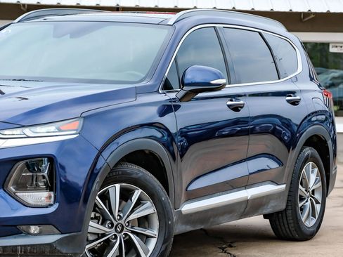 Used 2019 Hyundai Santa Fe Limited w/ Cargo Package image 7