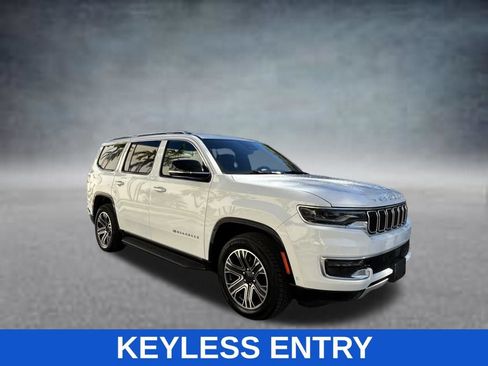 Used 2024 Jeep Wagoneer Series II w/ Flexible Seating Group AWD/4WD image 8