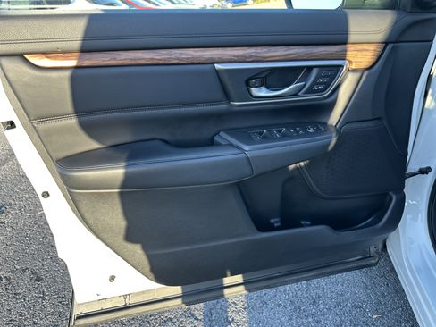 Used 2018 Honda CR-V Touring image 15