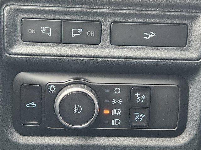 Used 2023 Ford F150 Lariat RWD image 20