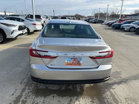 Used 2025 Toyota Camry LE image 6