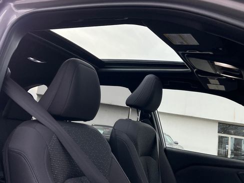 Certified 2025 Subaru Forester Premium image 11