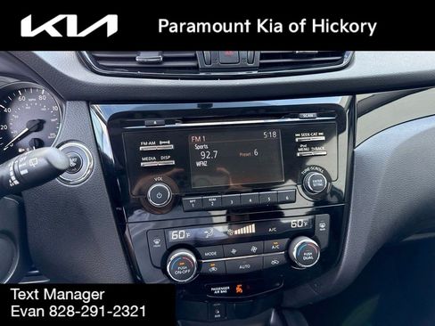 Used 2017 Nissan Rogue Sport SV FWD image 23