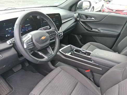 Used 2025 Chevrolet Equinox LT image 15