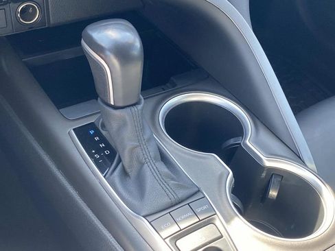 Used 2021 Toyota Camry XLE image 23