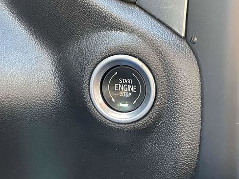 Used 2022 Chevrolet Silverado 1500 LT image 34