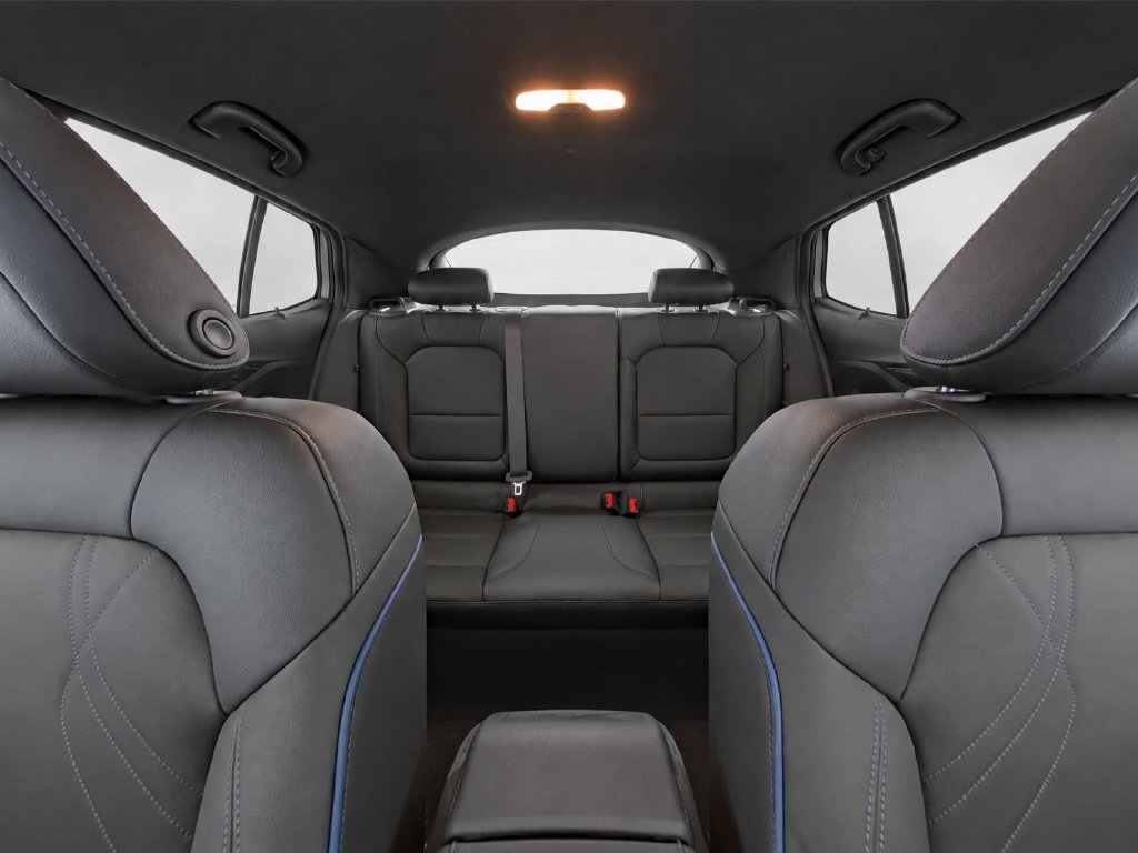 New 2026 Buick Envista Sport Touring w/ Convenience I Package FWD image 18