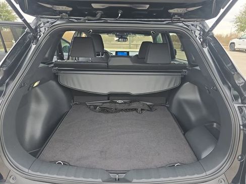 Used 2026 Toyota Corolla Cross SE image 12