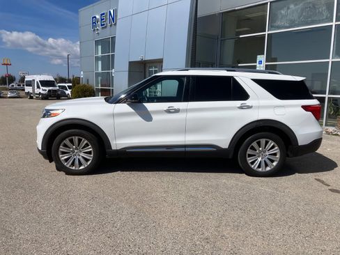 Used 2020 Ford Explorer Limited w/ Class III Trailer Tow Package AWD/4WD image 2