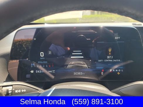 Used 2025 Chevrolet Equinox LT AWD/4WD image 22