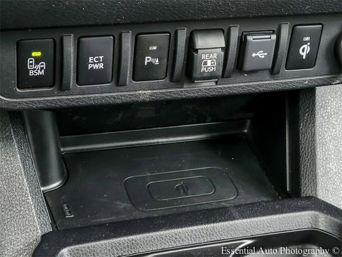 Used 2023 Toyota Tacoma TRD Off-Road w/ TRD Premium Off Road Package image 23