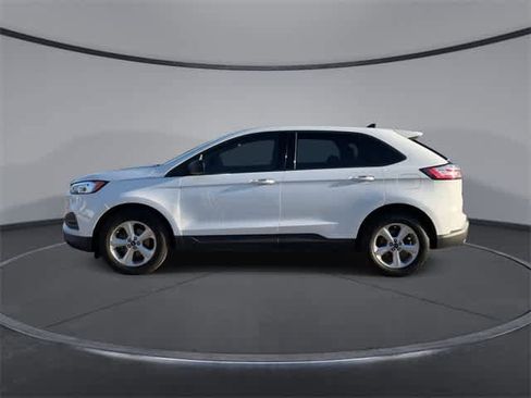 Used 2020 Ford Edge SE image 5