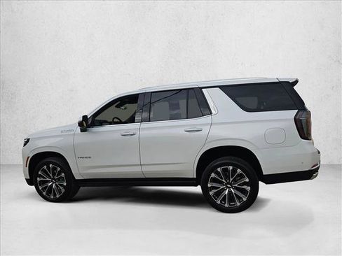 Used 2025 Chevrolet Tahoe High Country image 8