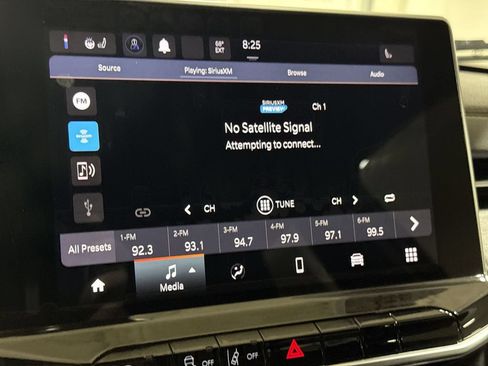 Used 2023 Jeep Compass Latitude AWD/4WD image 14