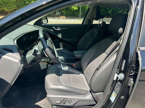 Used 2024 Kia Niro Wave FWD image 5