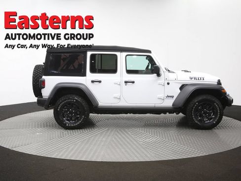 Used 2023 Jeep Wrangler Unlimited AWD/4WD image 43