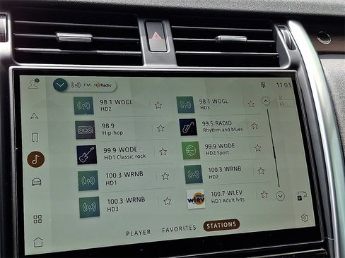 New 2025 Land Rover Discovery S image 13