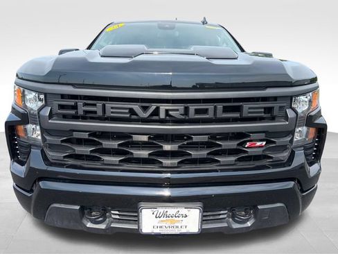 Used 2024 Chevrolet Silverado 1500 Custom Trail Boss w/ Turbomax Blackout Package AWD/4WD image 10