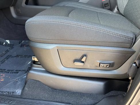 New 2026 RAM 2500 Big Horn AWD/4WD image 16