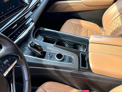 Used 2023 Cadillac Escalade Premium Luxury image 15