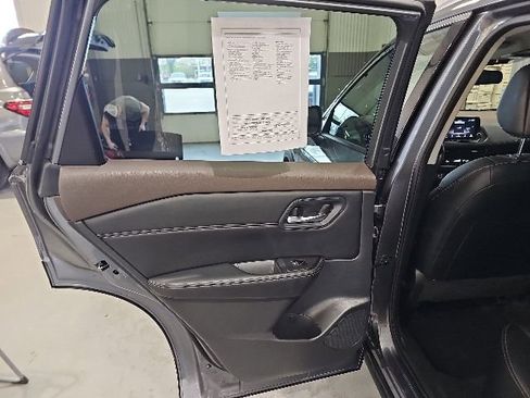 Certified 2023 Nissan Rogue SL AWD/4WD image 19