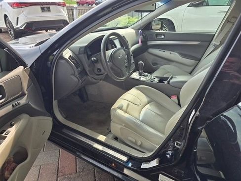 Used 2012 INFINITI G37 x Sedan w/ Premium Pkg AWD/4WD image 8