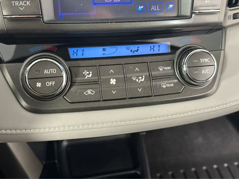 Used 2013 Toyota RAV4 XLE image 17