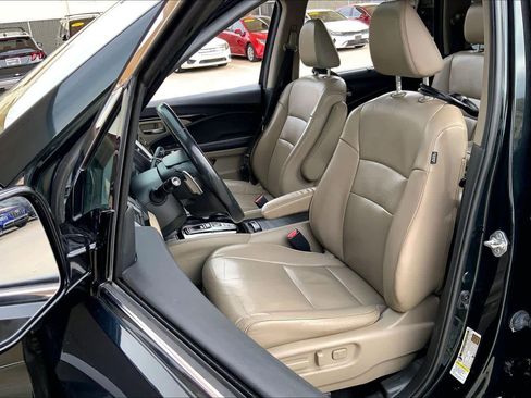 Used 2016 Honda Pilot Touring image 8