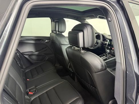 Certified 2026 Porsche Macan AWD/4WD image 16