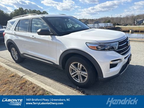 Used 2020 Ford Explorer XLT w/ Equipment Group 202A image 1