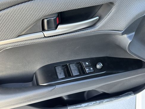 New 2026 Toyota Camry Hybrid FWD image 18