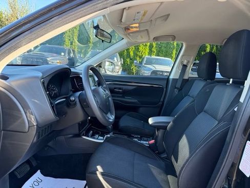 Used 2020 Mitsubishi Outlander ES AWD/4WD image 21