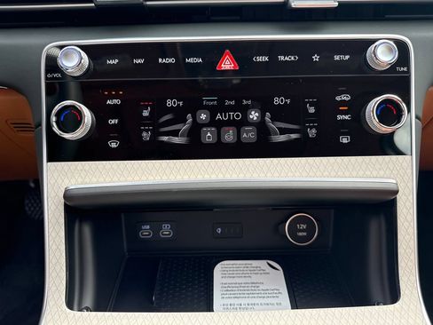 New 2026 Genesis GV80 2.5T Prestige AWD/4WD image 18