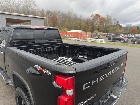 Used 2023 Chevrolet Silverado 2500 LTZ w/ LTZ Plus Package image 37