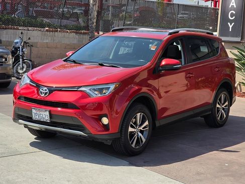 Used 2016 Toyota RAV4 XLE image 6