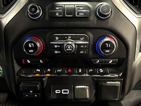 Used 2020 Chevrolet Silverado 1500 LT Trail Boss image 25