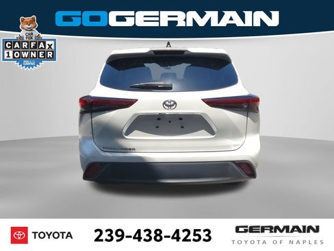 Used 2022 Toyota Highlander L FWD image 10