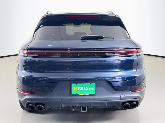 Used 2024 Porsche Cayenne AWD/4WD image 8