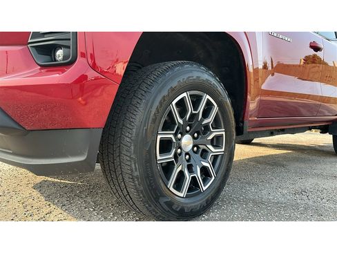 Used 2023 Chevrolet Colorado LT w/ LT Convenience Package III RWD image 10