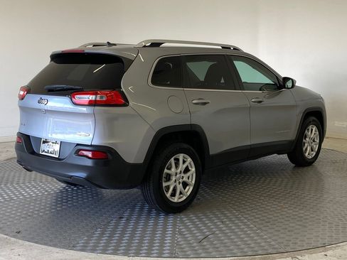 Used 2015 Jeep Cherokee Latitude w/ Cold Weather Group image 9
