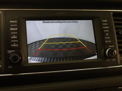 Used 2019 Kia Sedona EX image 45