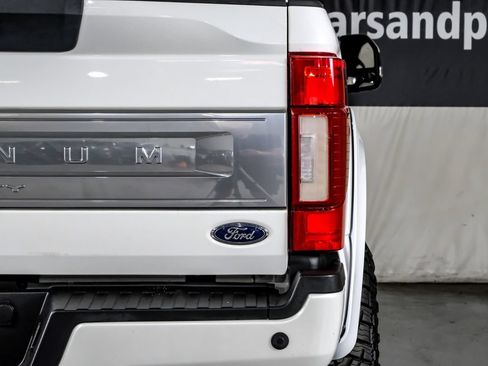 Used 2022 Ford F250 Platinum w/ FX4 Off-Road Package AWD/4WD image 43