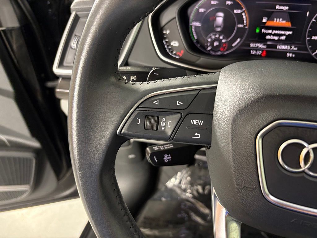 Used 2020 Audi Q5 e Premium Plus w/ Premium Plus Package AWD/4WD image 19