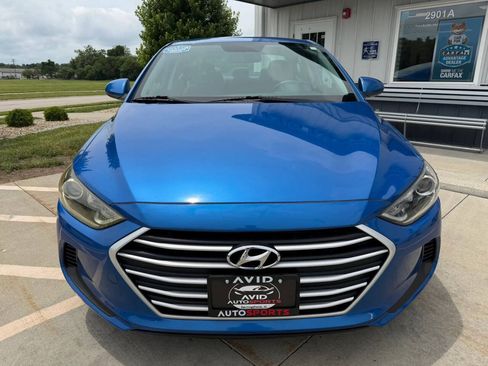 Used 2018 Hyundai Elantra SE FWD image 8
