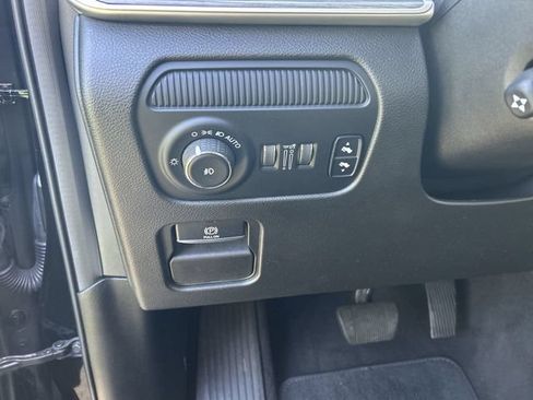 Used 2023 Jeep Wagoneer Series III w/ Convenience Group I AWD/4WD image 17