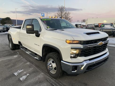 Used 2025 Chevrolet Silverado 3500 LT w/ All Star Edition image 1