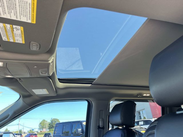 Used 2019 Ford F150 Lariat w/ Equipment Group 502A Luxury AWD/4WD image 26