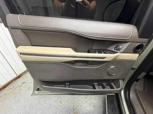 Used 2019 Ford Expedition XLT w/ Equipment Group 202A RWD image 7