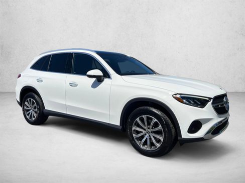 Certified 2026 Mercedes-Benz GLC 300 4MATIC image 3