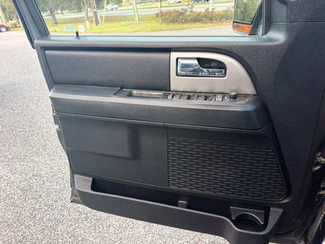 Used 2017 Ford Expedition EL Limited RWD image 12